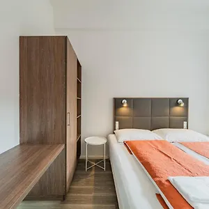 https://bianca-apartment-2-top-location-rooftop-pool.vienna-besthotels.com